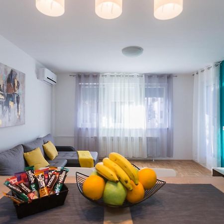 אוסילק Apartman Lariva מראה חיצוני תמונה
