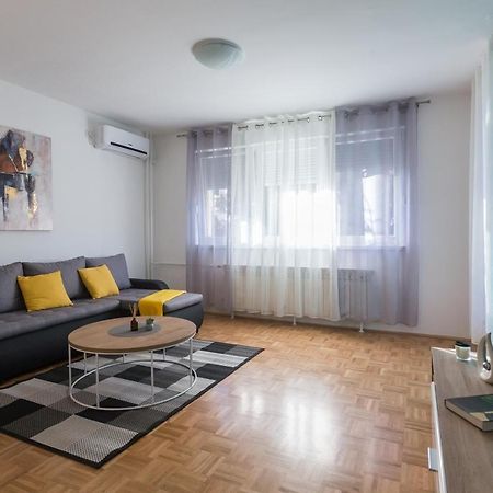 אוסילק Apartman Lariva מראה חיצוני תמונה
