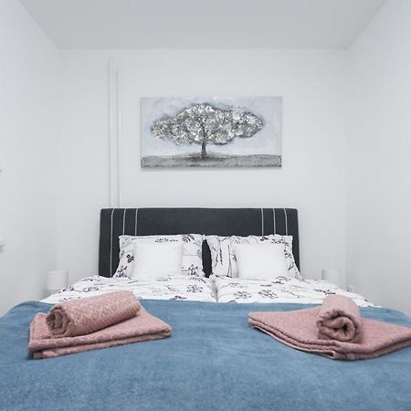 אוסילק Apartman Lariva מראה חיצוני תמונה